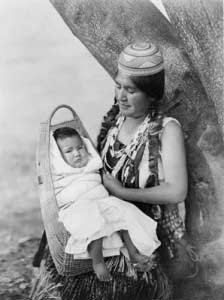 Hupa_Mother_with_Child_Edward_Curtis