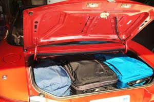 Luggage_Made_From_Recycled_Plastic_Bottles